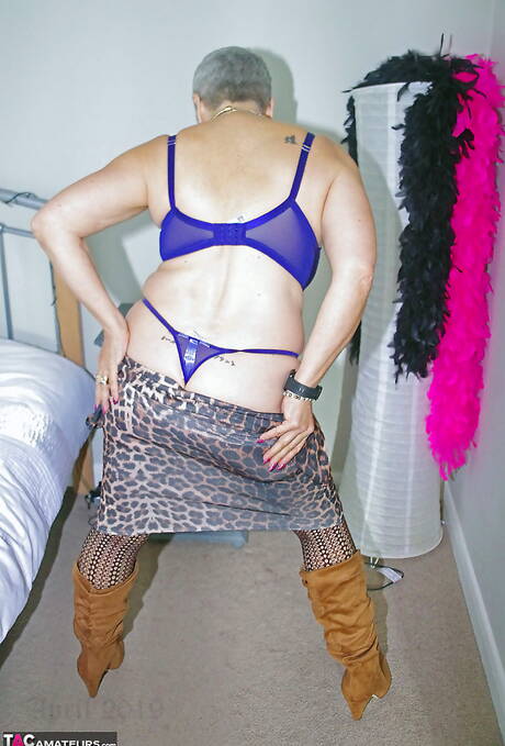 TAC Amateurs are excited to present you with a xxx picture gallery showcasing Savana xxx gallery 266706