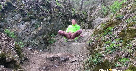 Got 2 Pee invite you to explore a free pictures with Claudia Macc in piss session